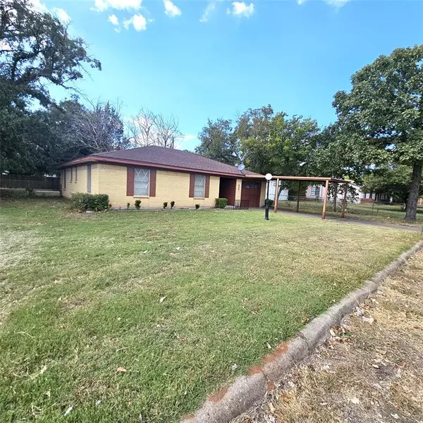 606 S Brazos Street, Whitney, TX 76692