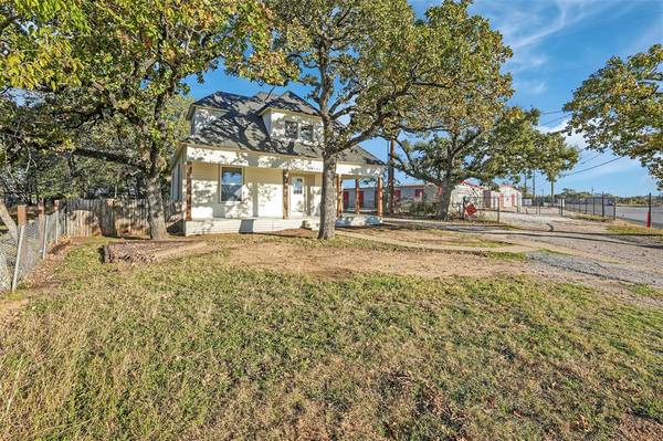 Cleburne, TX 76031,1551 E Henderson Street