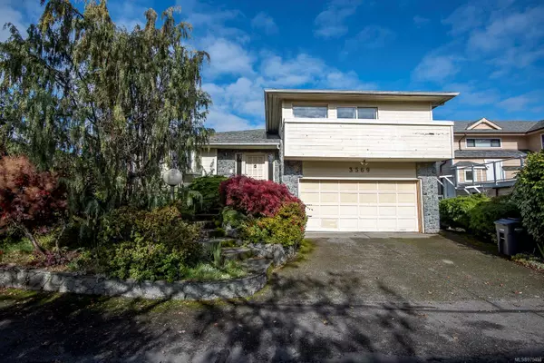 Saanich, BC V8P 5M7,3569 McInnis Rise