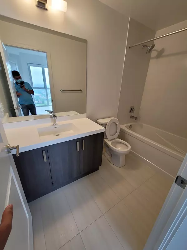 Mississauga, ON L4Z 4J8,8 Nahani WAY E #2508