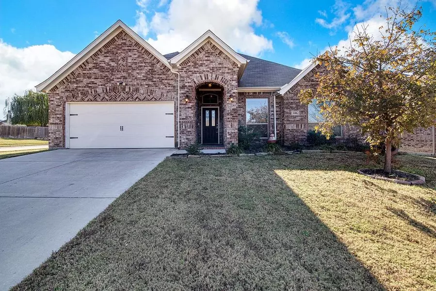 640 Peach Lane, Burleson, TX 76028