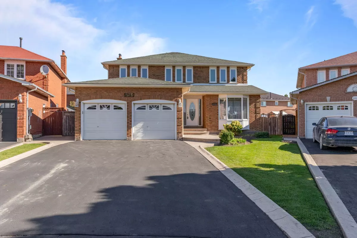 Mississauga, ON L5V 1C9,936 Summerbreeze CT