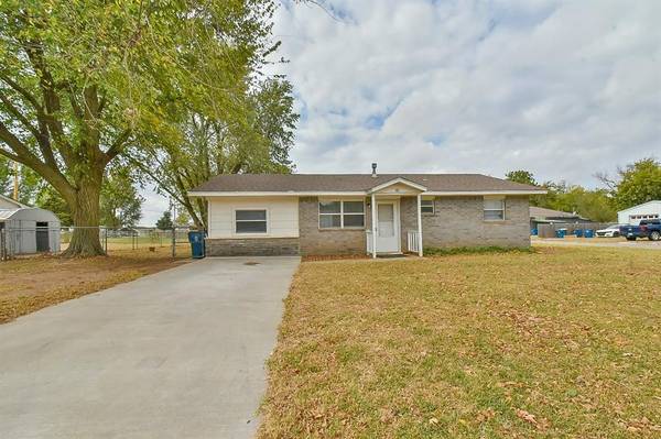 15 NW 6th Street, Tuttle, OK 73089