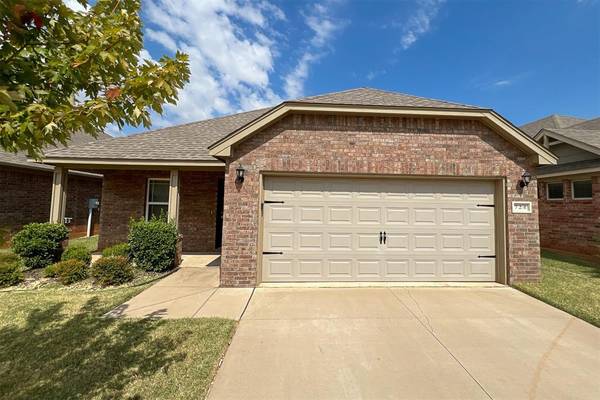 724 Nathan Way, Yukon, OK 73099