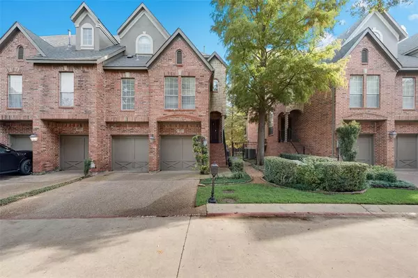 14857 Towne Lake Circle, Addison, TX 75001