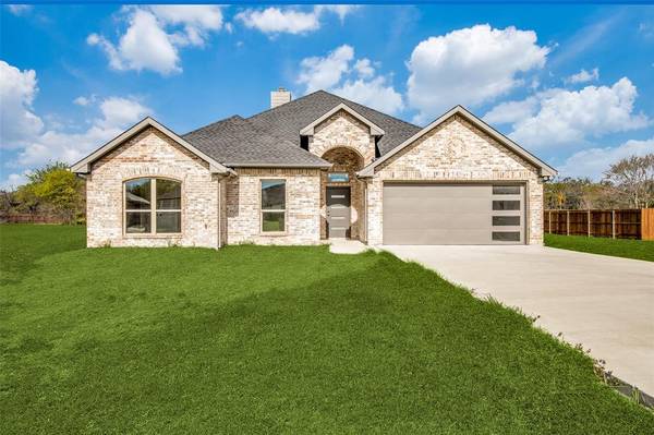 10619 Lago Vista, Quinlan, TX 75474