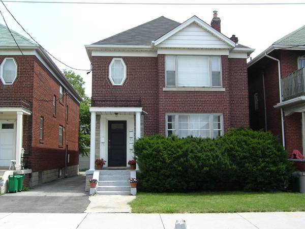 981 Avenue RD #2, Toronto C03, ON M5P 2K9