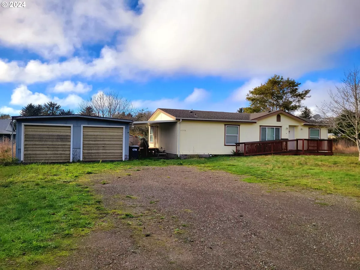 Brookings, OR 97415,15574 CEDAR LN