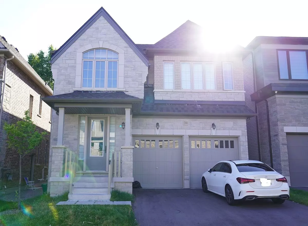 Pickering, ON L1V 0G7,400 Finch AVE #34