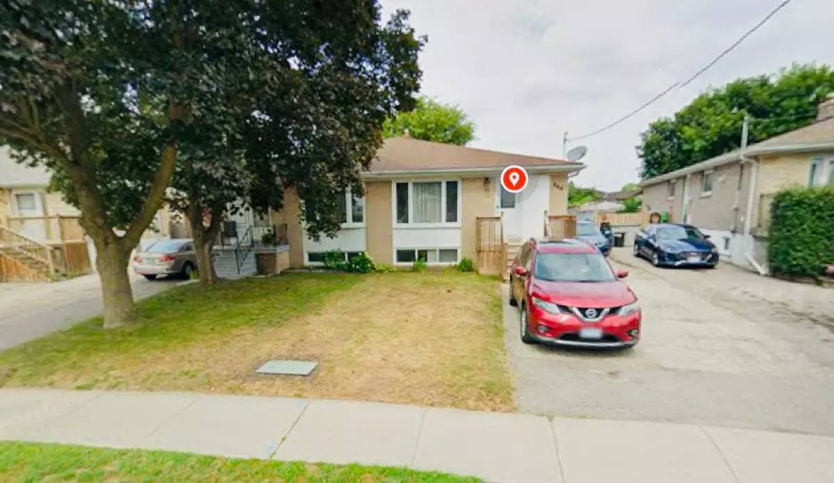 Newmarket, ON L3Y 3P7,646 Mountview PL #MAIN