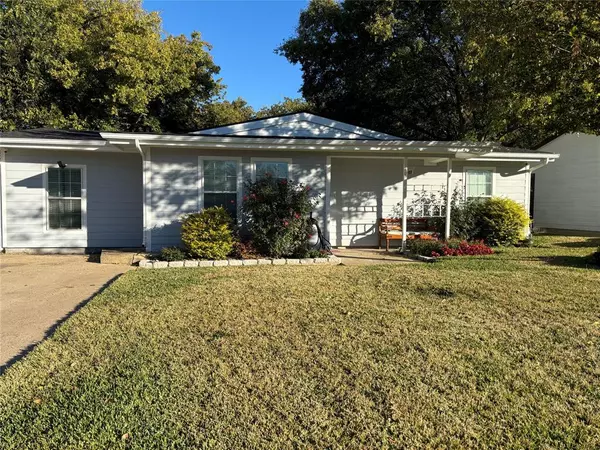 903 E Lovers Lane, Arlington, TX 76010