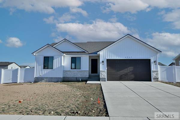 6967 Crispin Dr, Idaho Falls, ID 83402