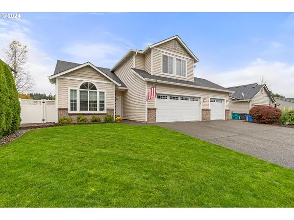 353 E HERITAGE LOOP, La Center, WA 98629