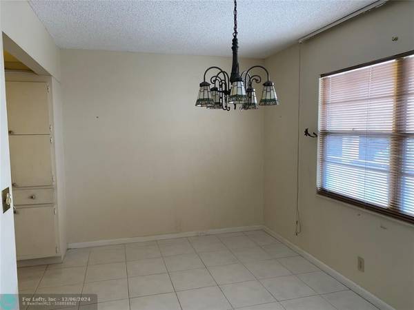 Deerfield Beach, FL 33442,48 Ashby A  #48