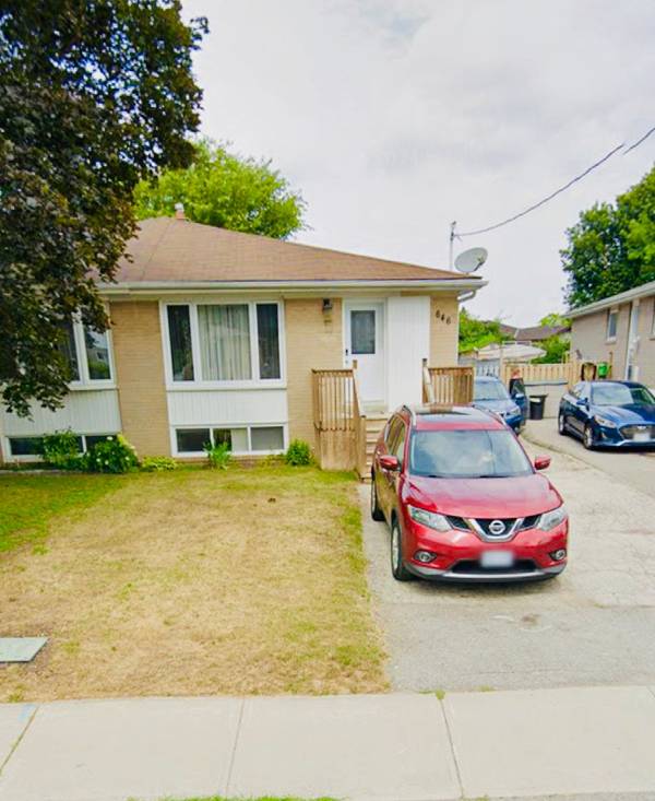 Newmarket, ON L3Y 3P7,646 Mountview PL #MAIN