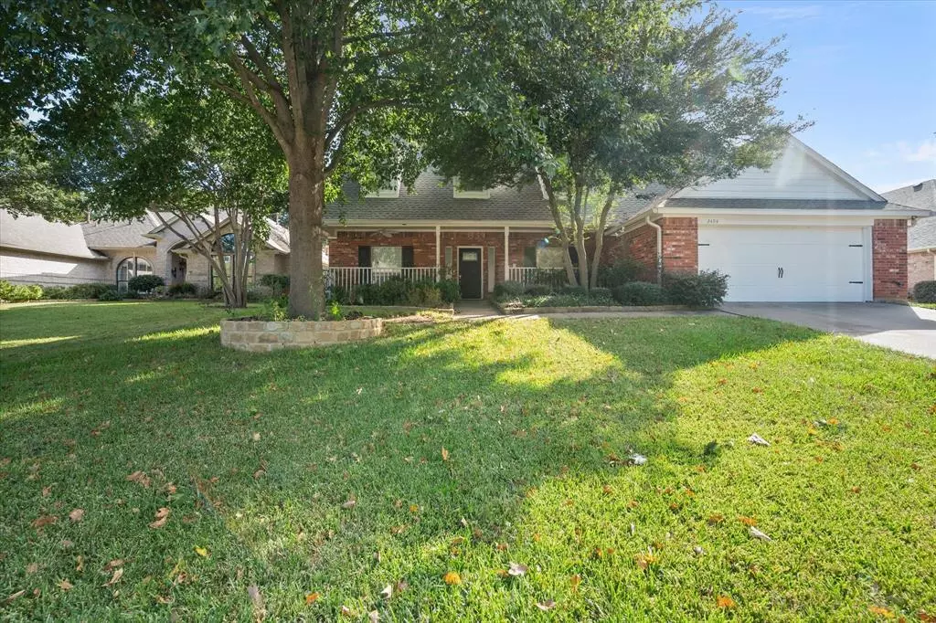 Arlington, TX 76001,2404 Summer Court