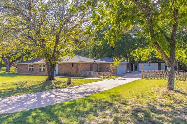 4204 Lea Court,  Aledo,  TX 76008