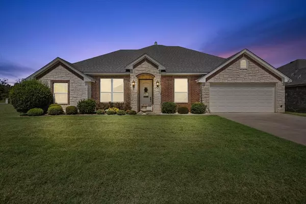 9132 Parkview Circle, Tolar, TX 76476