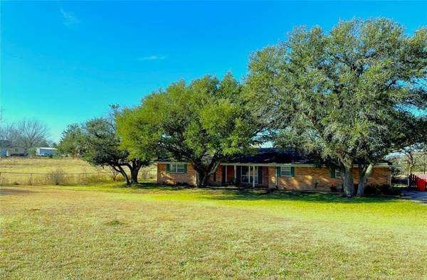 1446 Highway 34 N, Greenville, TX 75401