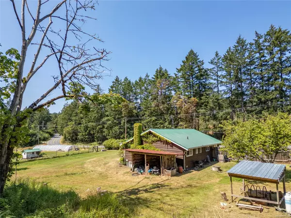 Pender Island, BC V0N 2M1,2337 Otter Bay Rd