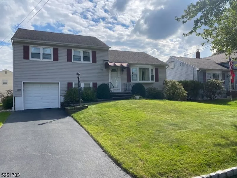 7 Garside Pl, Clark Twp., NJ 07066