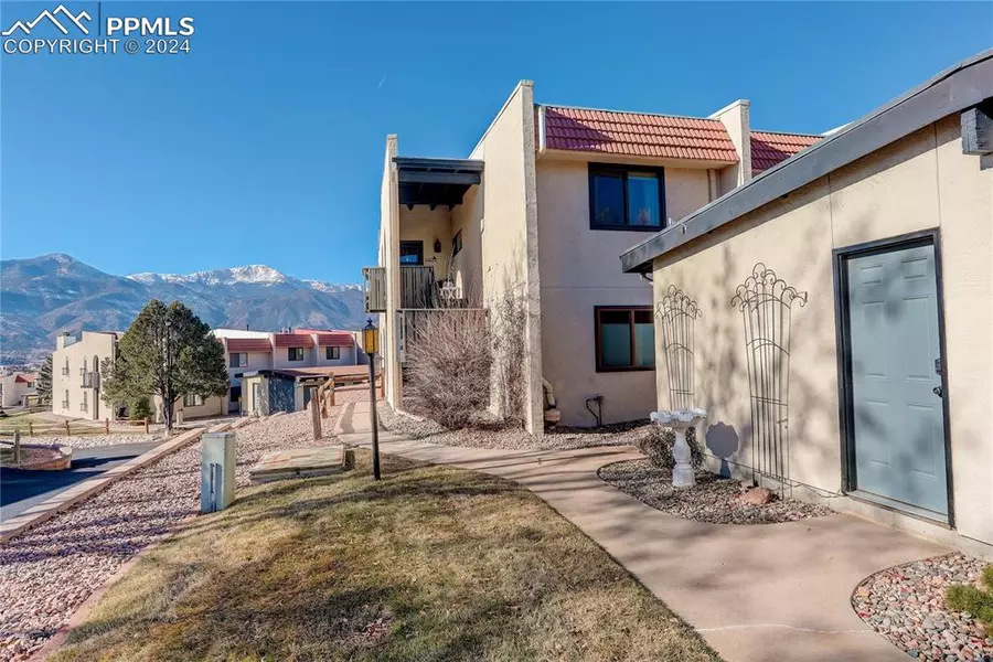 1142 Fontmore RD #C, Colorado Springs, CO 80904