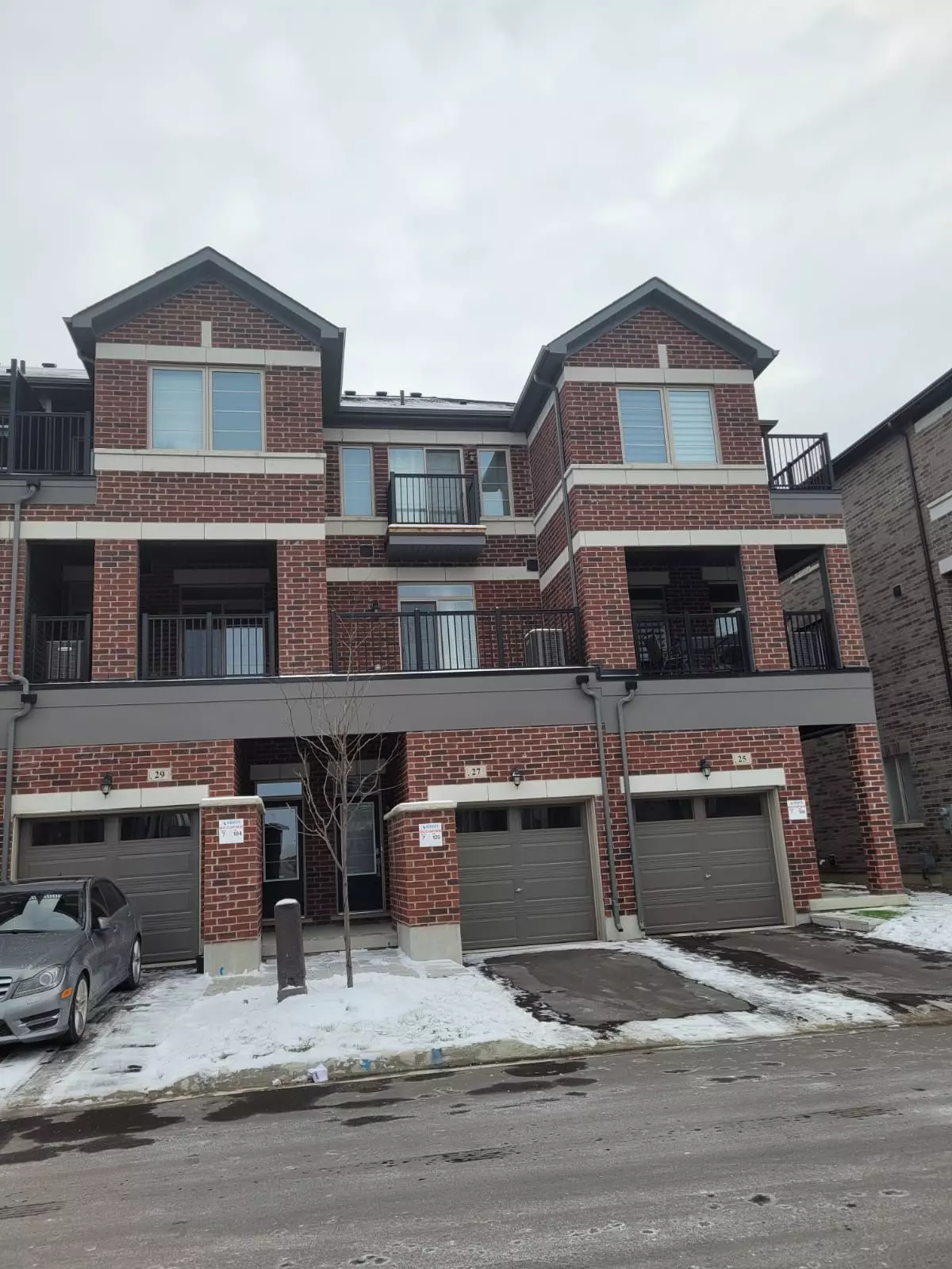 Markham, ON L6B 0S1,29 Carneros WAY