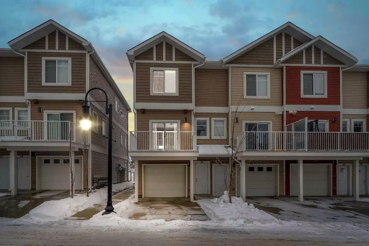 Calgary, AB T3N 0M8,37 Redstone CIR NE