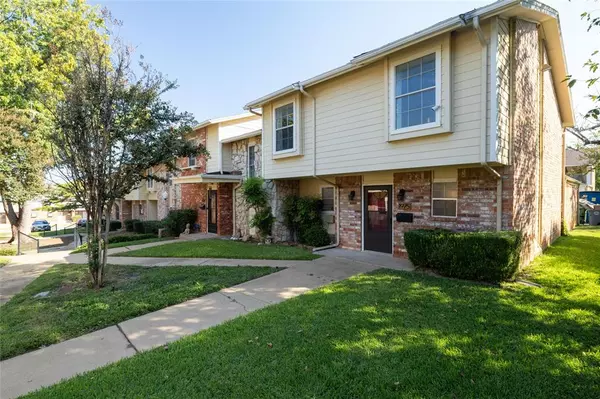 1975 Shorewood Drive, Grapevine, TX 76051