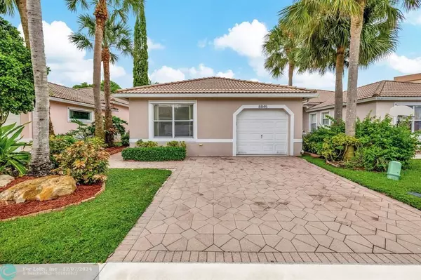 8845 NW 39th Pl, Coral Springs, FL 33065