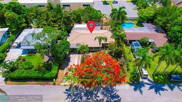 270 NW 3rd Ct, Boca Raton, FL 33432