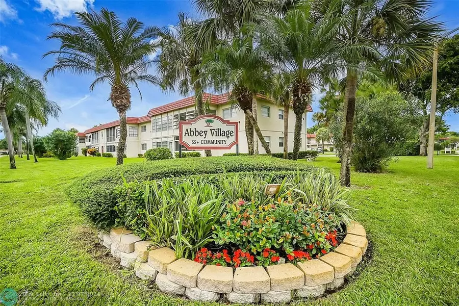 3 Abbey Ln  #107, Delray Beach, FL 33446