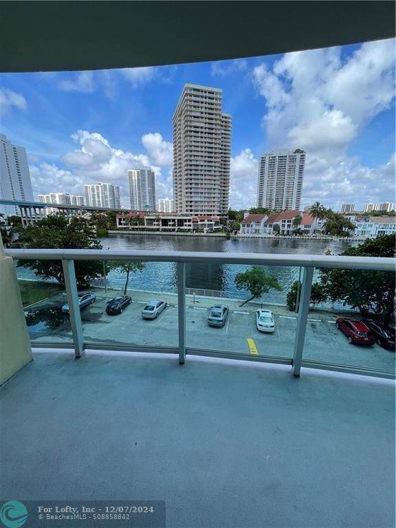 Sunny Isles Beach, FL 33160,19390 Collins Ave  #427