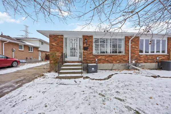 317 Trudeau DR, Sarnia, ON N7S 4K5