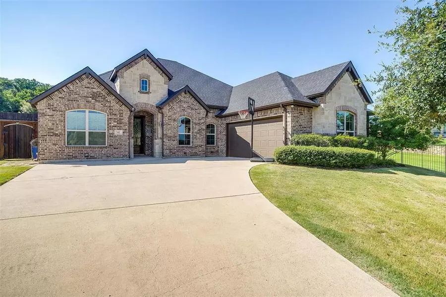 341 Landview Drive, Burleson, TX 76028