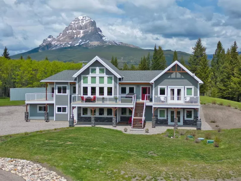 2301 Tecumseh RD, Rural Crowsnest Pass, AB T0K0M0