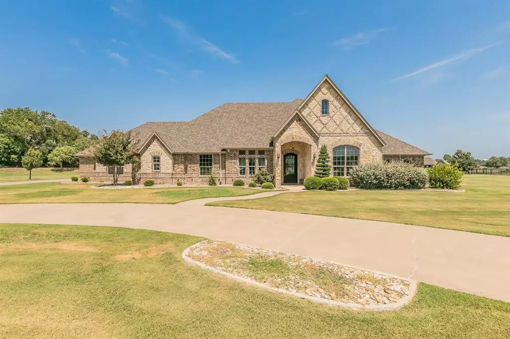 Granbury, TX 76048,2104 Yucatan Drive