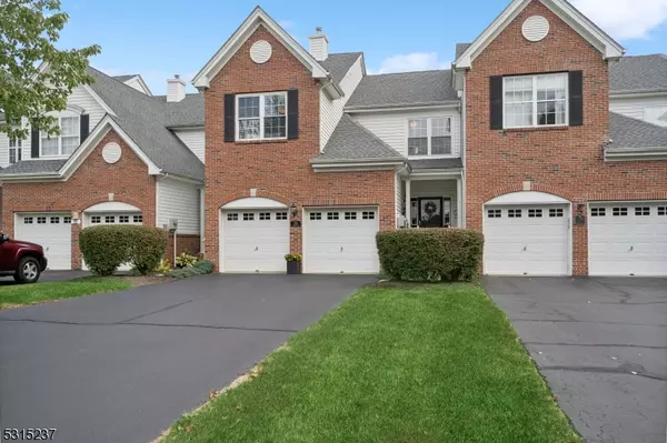 35 Surrey Ln, Raritan Twp., NJ 08822