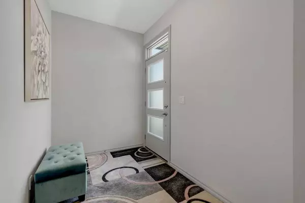 Calgary, AB T3J 0Y9,255 Savanna LN Northeast