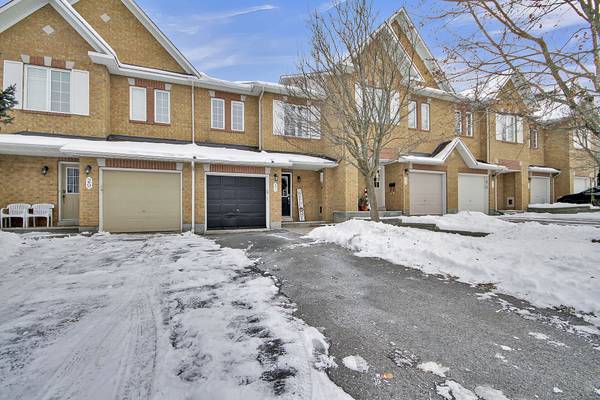 31 Scampton DR S, Kanata, ON K2W 1G1