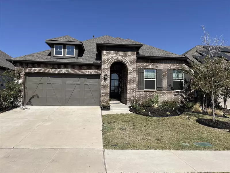 352 Foxthorne Way, Little Elm, TX 75068