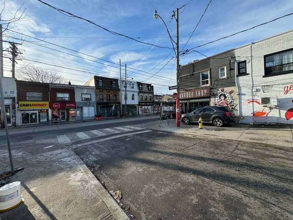 6 Markham ST #(rear), Toronto C01, ON M6J 1E4