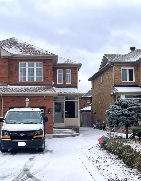 161 Komura RD, Vaughan, ON L6A 3L4