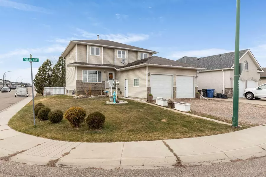 68 Vista AVE SE, Medicine Hat, AB T1B 4X6