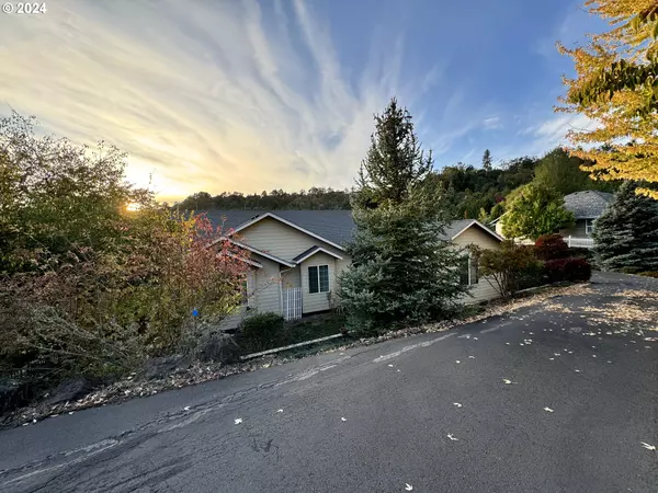 Roseburg, OR 97471,2792 NW DAYSHA DR