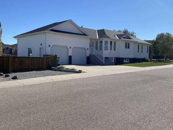 Lethbridge, AB T1K 8A4,133 Rivermont CRES West