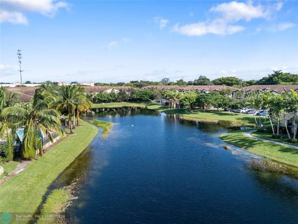 Coconut Creek, FL 33073,4018 Devenshire Ct  #4018