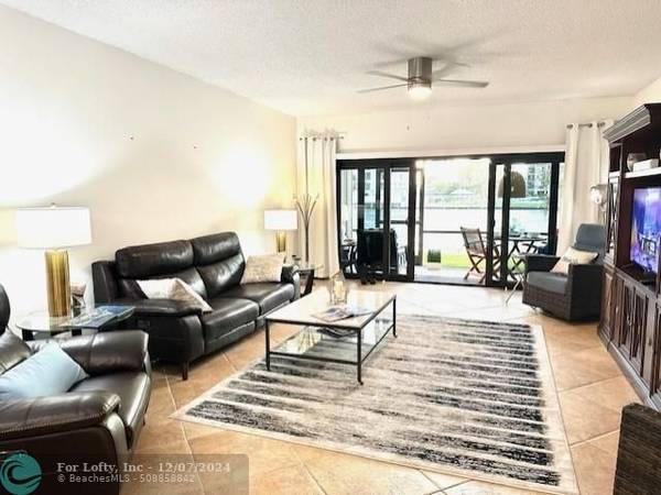 Pompano Beach, FL 33062,1301 N Riverside Dr  #4