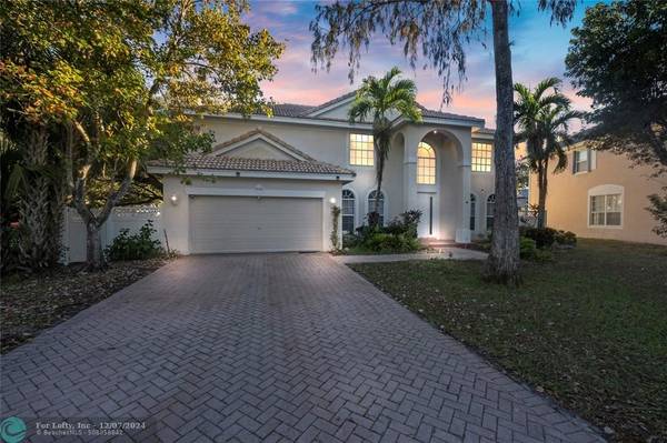 9526 NW 52nd Pl, Coral Springs, FL 33076