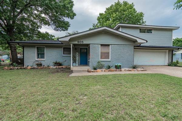 Ennis, TX 75119,605 Loma Alta Street